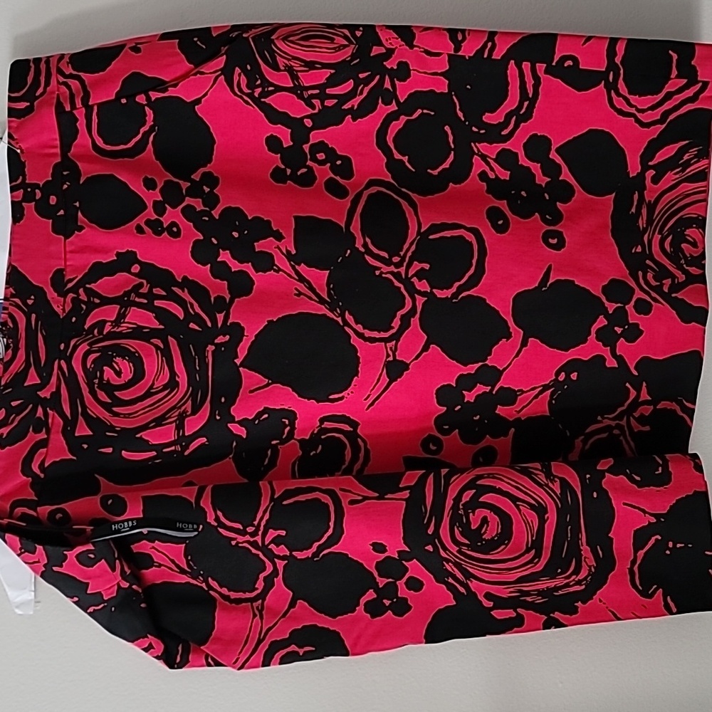 Hobbs London red & black lined skirt Size 18